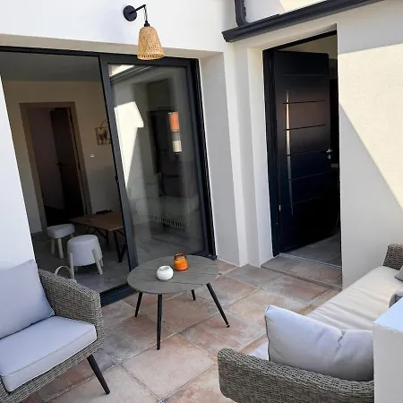 De Standing A La Avec Bel Exterieur *